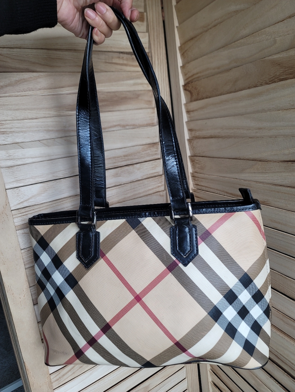 Burberry Black Patent Leather Supernova Check Coated Canvas Tote Bag - Picture 2 of 16